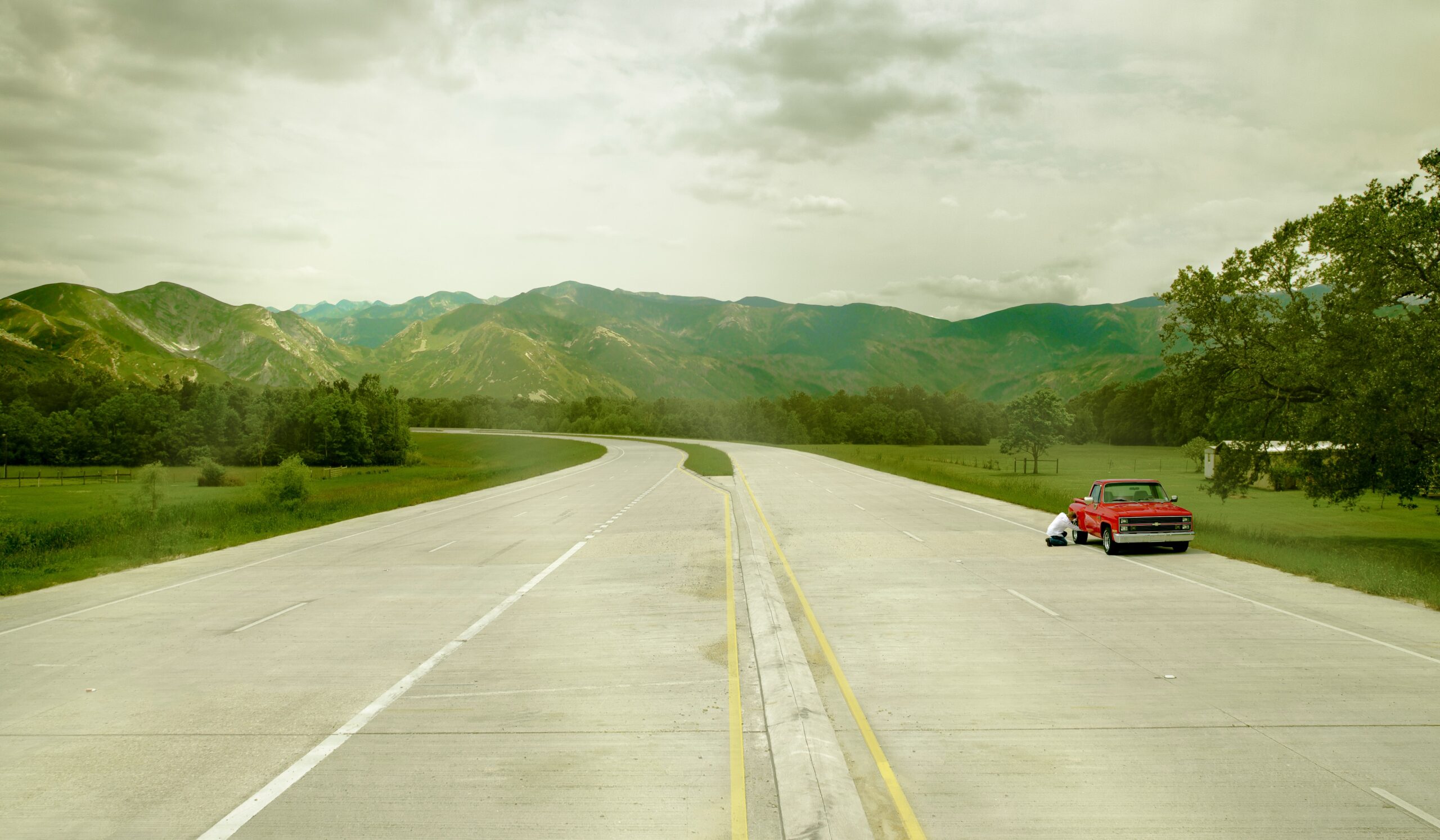 Review of Amor Towles’ The Lincoln Highway by Libby Kassuelke